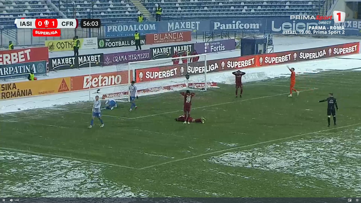 L-a exasperat pe Dan Petrescu! » Incredibil cum a ratat Postolachi în Poli Iași - CFR Cluj