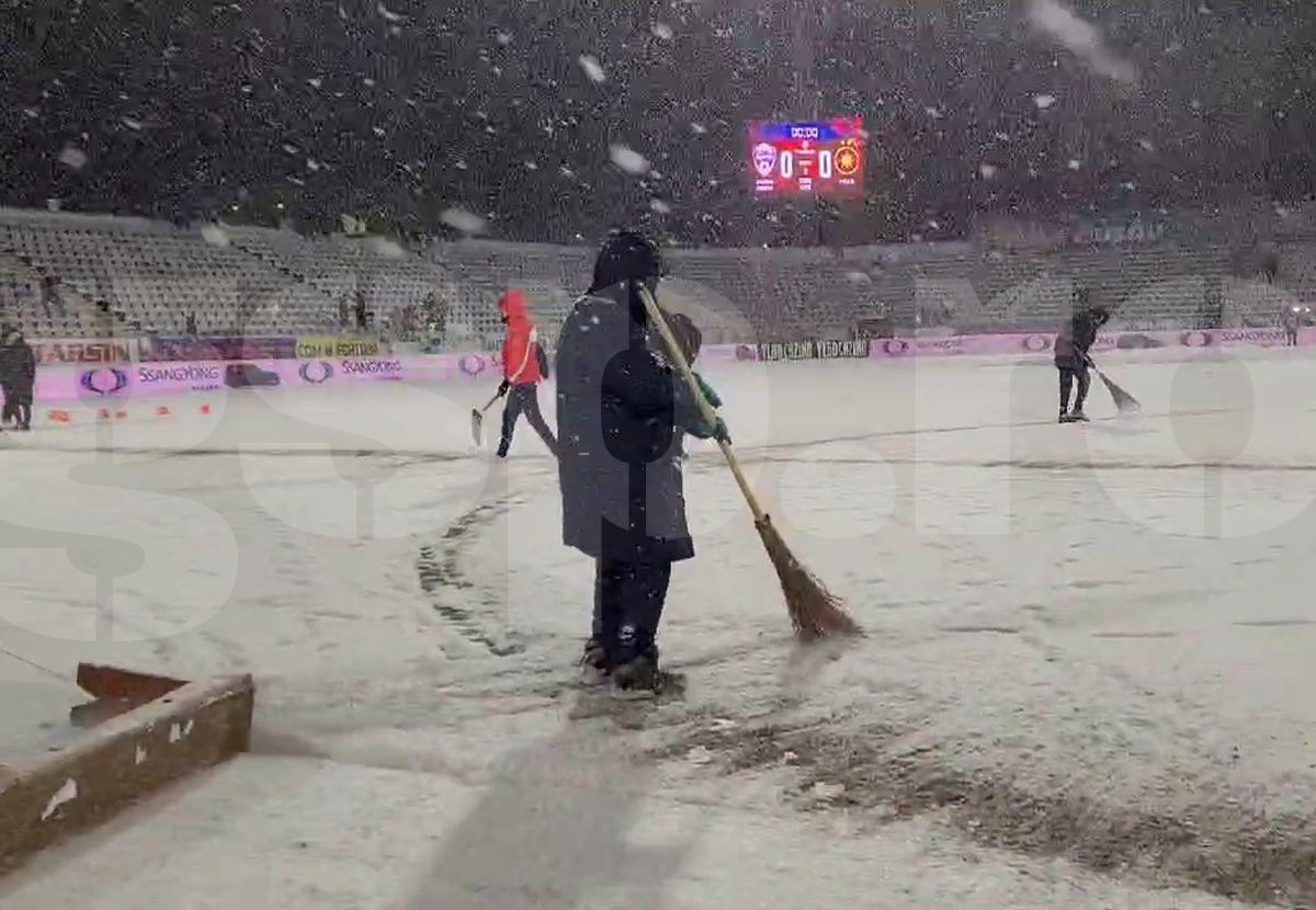Eugen Neagoe dă vina pe autorități pentru situația de la Buzău - FCSB: „Nu mă ascultă nimeni! Sunt doi muncitori, săracii...”