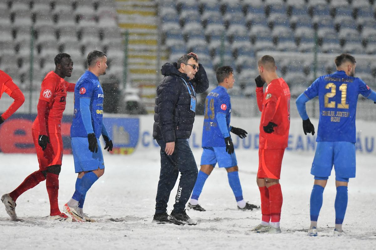 Cum va fi vremea la FCSB - PAOK Salonic? Se oprește ninsoarea până joi? Prognoză TERIBILĂ pentru cei 50.000 de fani așteptați pe Arenă