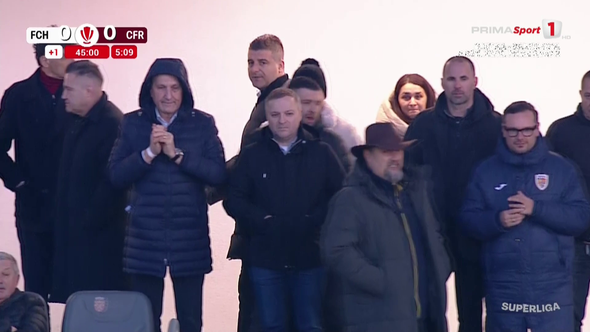 VAR a intervenit de DOUĂ ori la aceeași fază în Hermannstadt - CFR Cluj » Andrei Chivulete, întors la ultima fază a meciului într-un moment-cheie
