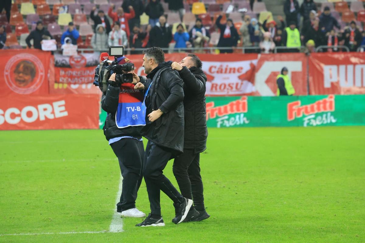 Imagini de la finalul meciului dintre Dinamo și Unirea Slobozia