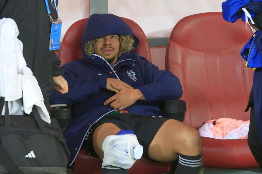 Jayson Papeau s-a accidentat în Dinamo - Unirea Slobozia // FOTO: Ionuț Iordache (GSP.ro)