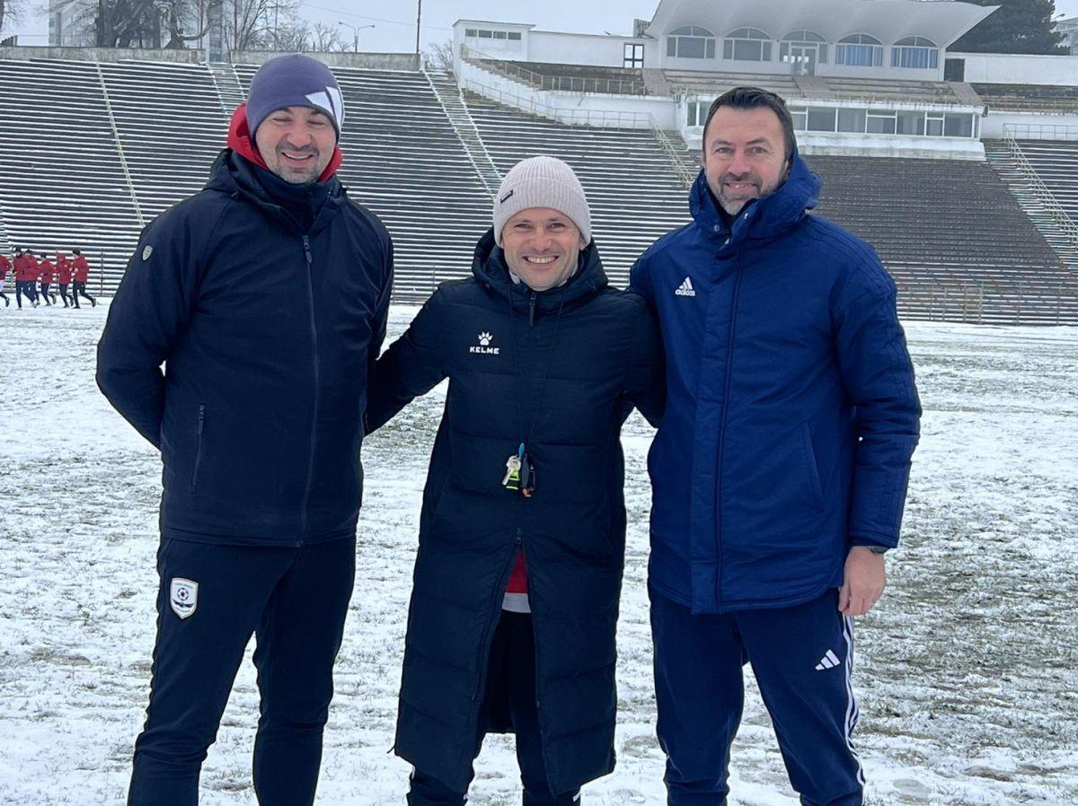 A luat titlul în România, acum s-a făcut antrenor » Spune „NU” șpăgilor: „Pe vremea mea, mai vedeai un portbagaj plin cu pui, cu pulpe...”