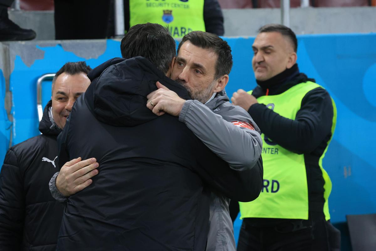 Dinamo câștigă la limită cu Unirea Slobozia, după un festival de ocazii » „Câinii” sunt matematic în play-off!