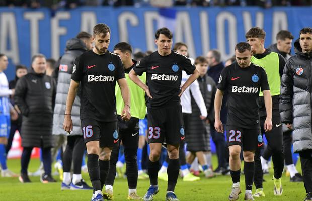 Au tras linia la FCSB: cine pleacă și cine rămâne pentru noul sezon, după un an de coșmar