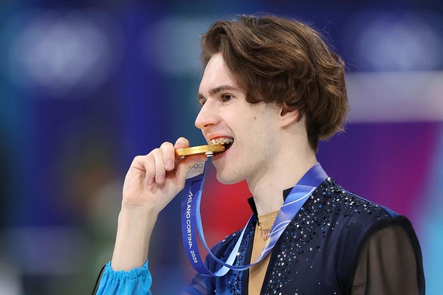 Mikhail Shaidorov, campion olimpic la JO Milano Cortina Foto: Guliver/GettyImages Julia Sauter, pe primul loc după programul scurt la Nepela Memorial, cu cel mai bun punctaj al carierei