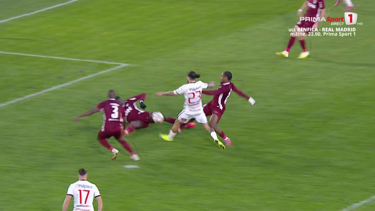 VAR a intervenit de DOUĂ ori la aceeași fază în Hermannstadt - CFR Cluj » Andrei Chivulete, întors la ultima fază a meciului într-un moment-cheie