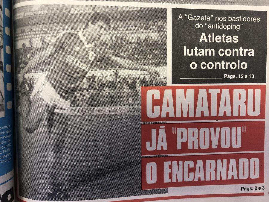În toamna lui 1985, Cămătaru a jucat o repriză pentru Benfica într-un amical cu Porto la reinaugurarea stadionului „Da Luz”: portughezii îl aveau în vizor încă din '83, dar transferul a fost imposibil de efectuat Stenograme incredibile: cum negocia Craiova Maxima vânzarea de meciuri! Cămătaru: „Mi-a dat zece «garoafe»” + „«Materialul» e la Ștefănescu!” » Reacția: „Să fie de capu' lor!”