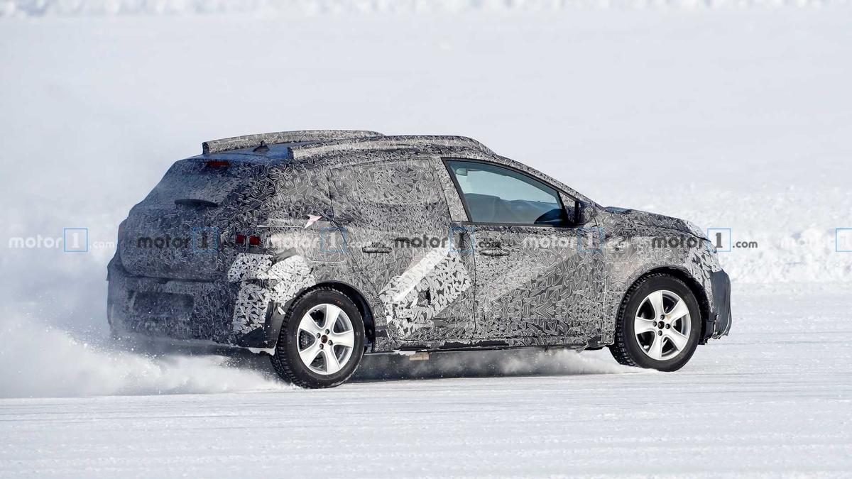 GALERIE FOTO Noul model Dacia Sandero, care va apărea în 2021, testat pe zăpadă: imagini spectaculoase