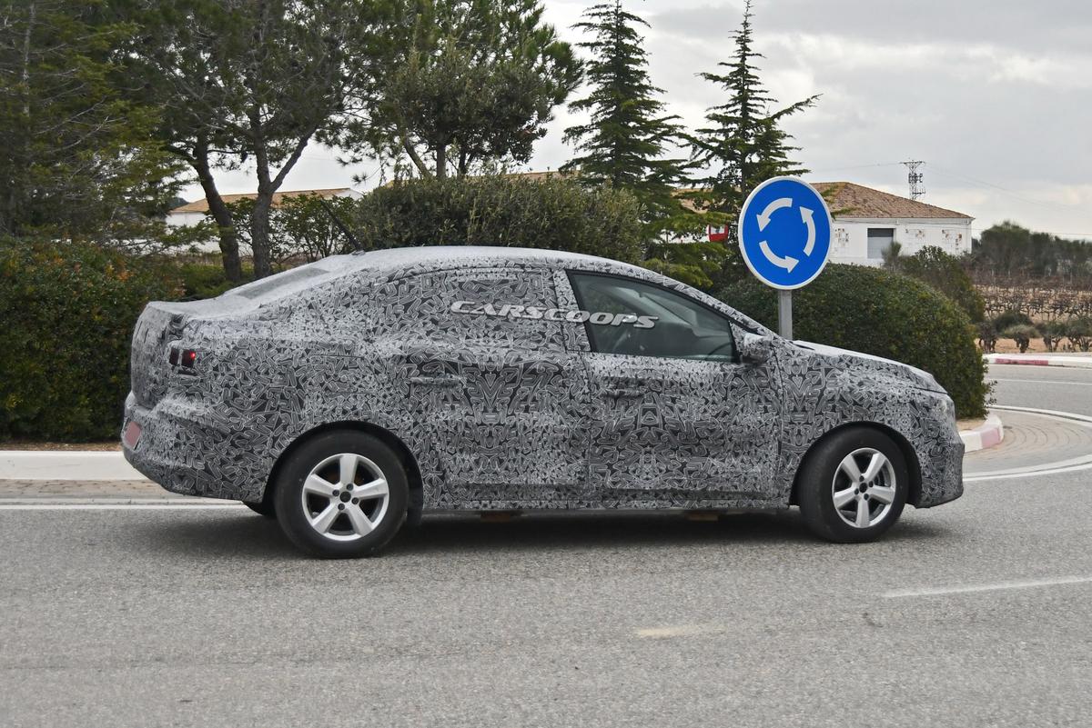 Noua Dacia Sandero, primele imagini surprinse pe străzile în România!