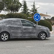 Dacia Sandero, care va apărea în 2021, testat pe zăpadă