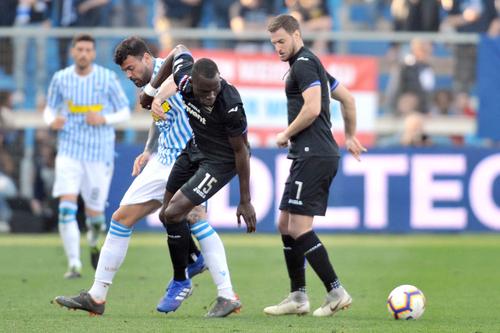 Sampdoria a anunțat că Omar Colley, 27 de ani, se numără printre jucătorii infectați cu coronavirus, însă gambianul a negat pe rețelele de socializare. Foto: Guliver/GettyImages