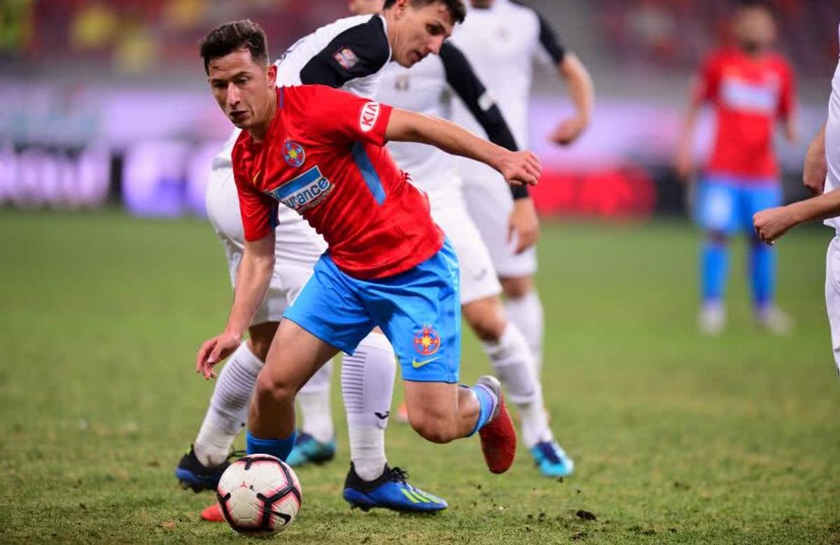 Avalanșă de glume după întreruperea Ligii 1 » Fanii fac haz de necaz: „Ziua 4 fără fotbal: îl sun pe fratele meu să îl scoată pe Moruțan la pauză, ca să îmi aduc aminte de Becali” :D
