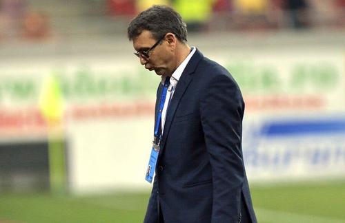 Eugen Neagoe (53 de ani) nu are milă pentru situația de la Dinamo. Antrenorul Astrei încă nu i-a iertat pe fanii „câinilor”, cei care l-au constestat la fiecare meci al mandatului său în Ștefan cel Mare.