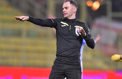 Momente uluitoare cu Lucian Rusandu » Un fotbalist povestește: „Un adversar mi-a rupt ligamentul și meniscul, iar arbitrul zicea să mă ridic”