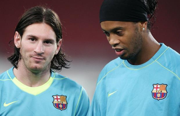 Ronaldinho îi ia apărarea lui Messi, huiduit de fanii lui PSG: „Cel mai bun din lume!”