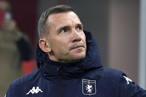 Andriy Shevchenko (45 de ani), legendă a fotbalului ucrainean, ajută în cazarea a 150 de refugiați de război ucraineni în Marea Britanie, țara în care locuiește acum.