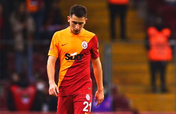 O nouă explicație pentru eșecul lui Moruțan la Galatasaray: „De aici pleacă totul! Te duci așa la un club mare?”