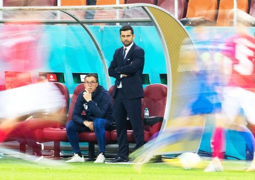 Nicolae Dică (42 de ani), în prezent antrenorul celor de la CS Mioveni, i-a răspuns lui Mihai Pintilii (38), succesorul lui de la FCSB, care a spus, eronat, că a preluat echipa de pe locul 14.