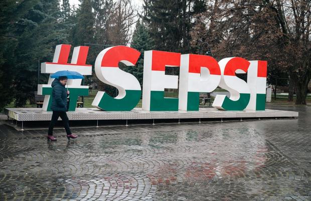 Sfântu Gheorghe, între ziua maghiarilor și rejucarea meciului Sepsi - FCU Craiova » Ce a găsit echipa Gazetei în reședința Covasnei înainte de meci