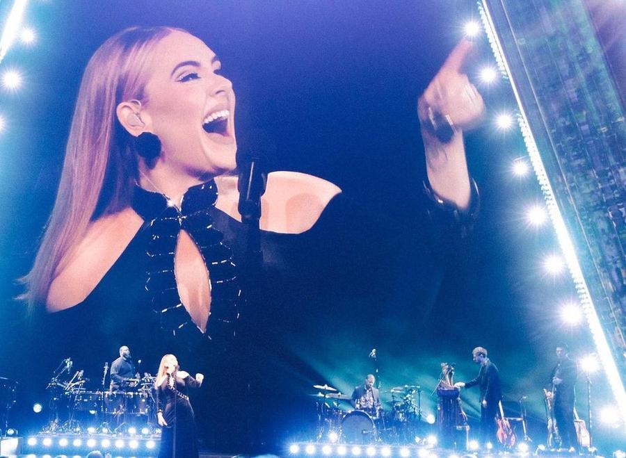 foto: instagram.com/adele Adele a râs de Gerard Pique: „Are probleme” » Shakira, apariție incendiară în SUA!
