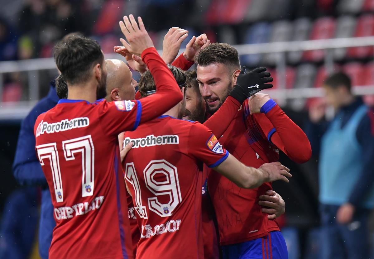 Imagini dezolante în Ghencea » Câți spectatori au venit la CSA Steaua - Unirea Dej, primul meci din play-off-ul Ligii 2