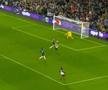 Radu Drăgușin și-a scăpat adversarul la golul de 1-0 din Fulham - Tottenham