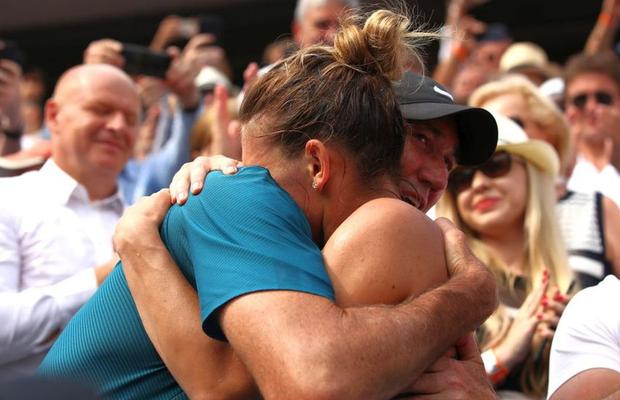 Darren Cahill, mesaj plin de emoție pentru Simona Halep: „Au fost 18 luni de tortură”