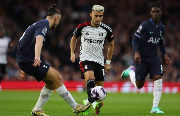 Tottenham, „demolată” la primul meci în care Radu Drăgușin a fost titular » Românul a greșit la două goluri