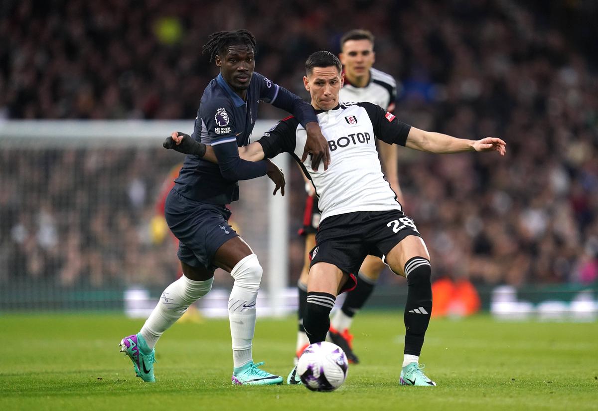 Fulham - Tottenham, runda 29 din Premier League. Drăgușin titular