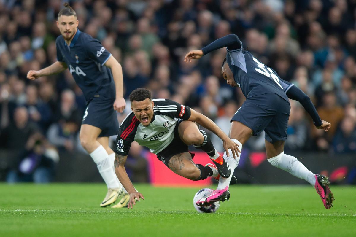 Ce notă a primit Drăgușin din partea britanicilor, după Fulham - Tottenham 3-0: „Un moment vital!”