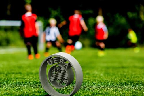 Injecție de bani în fotbalul românesc! 2,5 milioane euro virate de UEFA prin intermediul FRF: cine a beneficiat