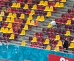 FCSB, cu sistemul de sonorizare în peluză. FOTO: GSP.RO