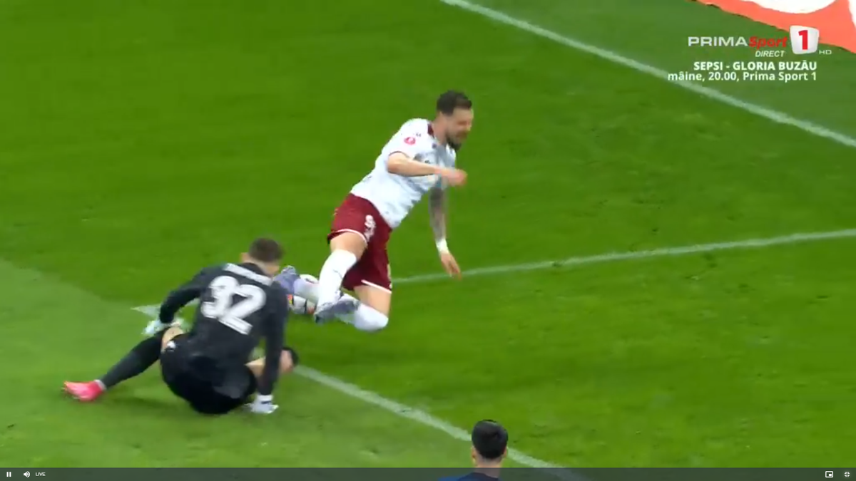 Rapid a cerut penalty în prima repriză a derby-ului cu FCSB