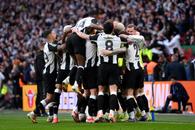 Triumf ISTORIC pentru Newcastle » „Coțofenele” au învins-o pe Liverpool în finala Cupei Ligii Angliei și au câștigat primul trofeu după 70 de ani!