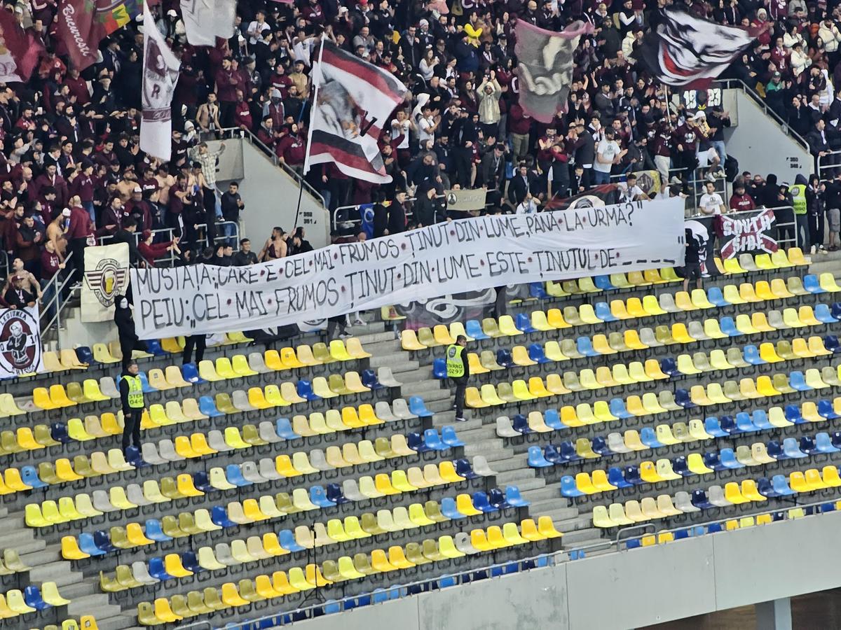 Toate mesajele galeriilor din FCSB - Rapid » Ironii tăioase și 4 bannere INTERZISE de Jandarmerie: „Nu reușiți în veci”