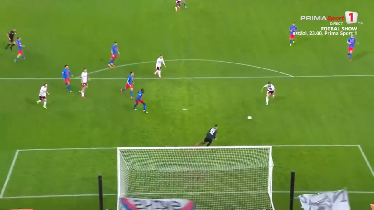 Rapid a cerut penalty în prima repriză a derby-ului cu FCSB