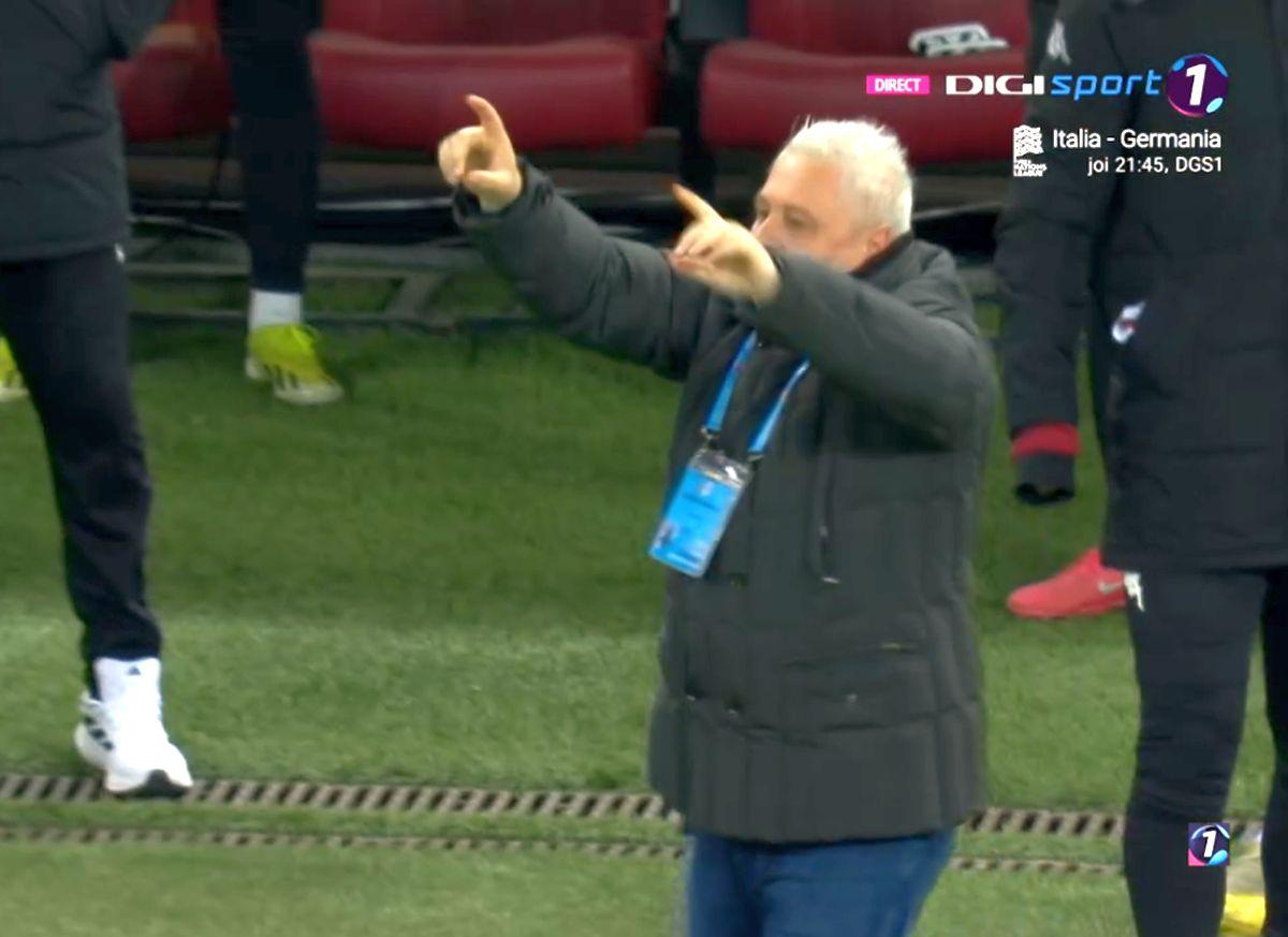 Rapid a cerut penalty în prima repriză a derby-ului cu FCSB
