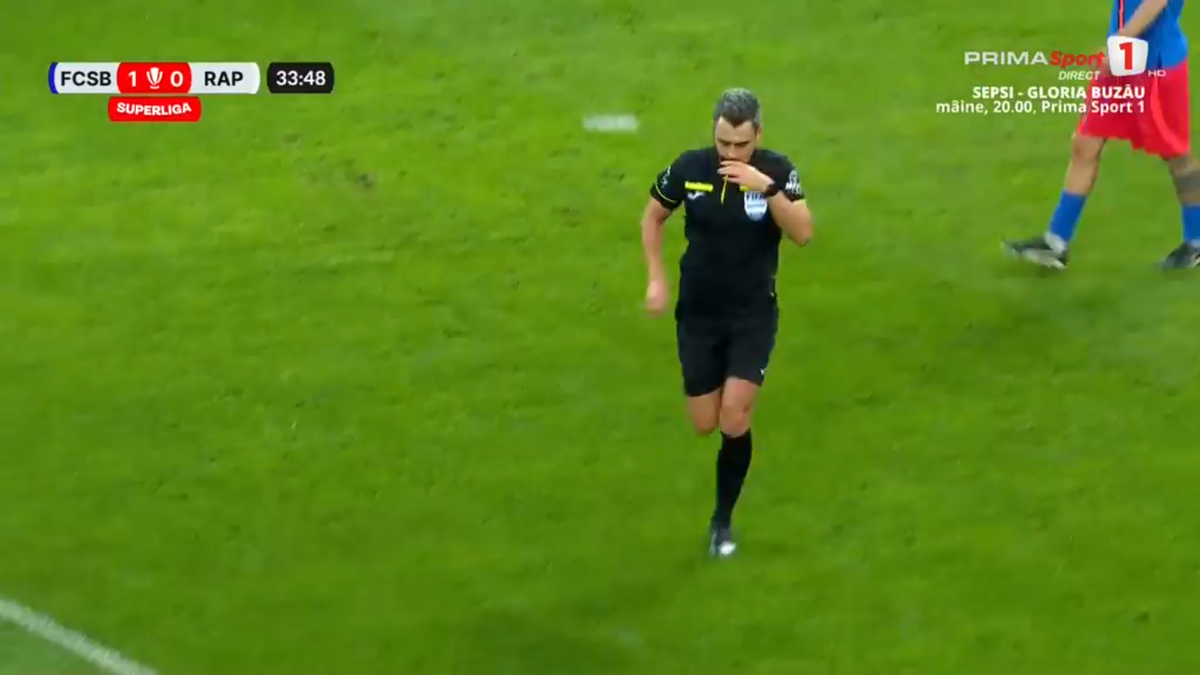 Rapid a cerut penalty în prima repriză a derby-ului cu FCSB