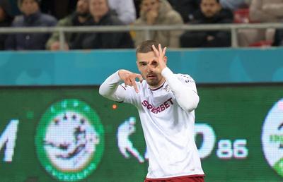 Denis Ciobotariu are o relație specială cu un coleg de la Rapid: „Ne ajutăm reciproc!”