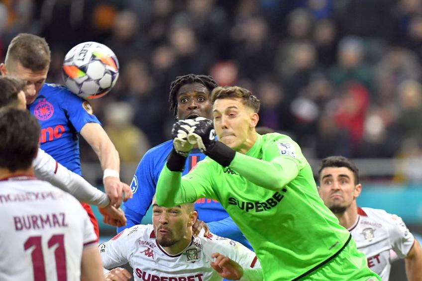 Debut de coșmar pentru Franz Stolz, portarul Rapidului, în derby-ul cu FCSB, foto: Cristi Preda