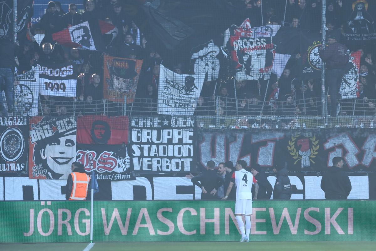 Start întârziat cu 50 de minute în Bochum - Eintracht Frankfurt