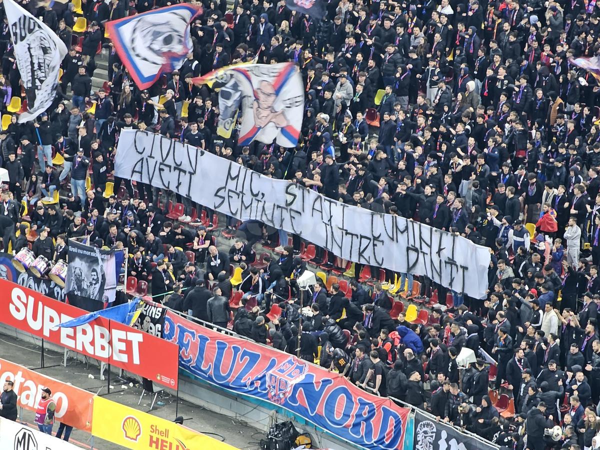 Toate mesajele galeriilor din FCSB - Rapid » Ironii tăioase și 4 bannere INTERZISE de Jandarmerie: „Nu reușiți în veci”