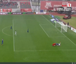 Gol de cascadorii râsului în Superliga! Ploaia de la Sibiu l-a doborât pe portarul Krell