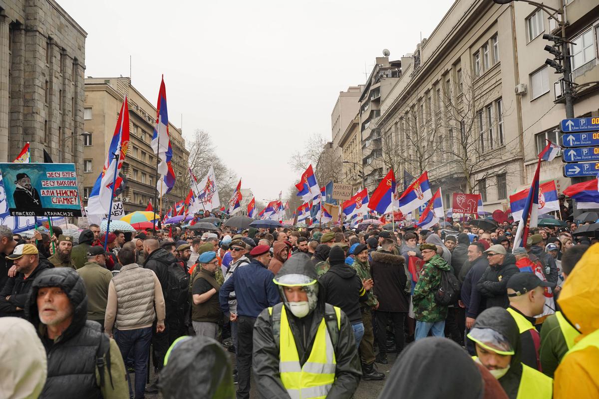 Imagini NEMAIVĂZUTE de la Belgrad: cel mai mare protest din istoria țării » Sute de mii de oameni pe străzi! Djokovic, printre sportivii care au susținut demersul