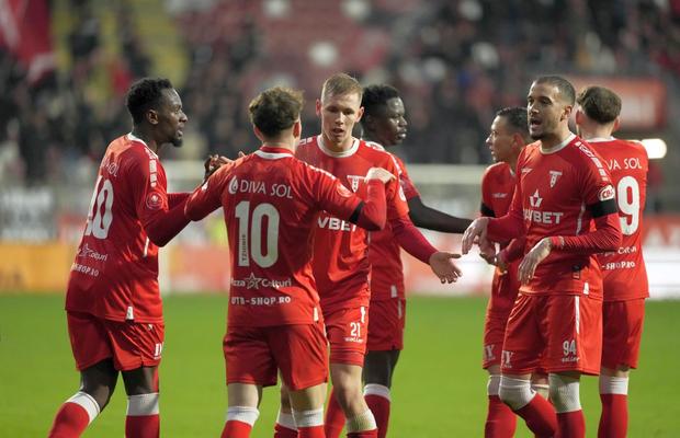 UTA - Oțelul 2-0 » Rednic îl bate pe Burcă în prima etapă din play-out | Clasamentul ACUM