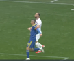 Gol de cascadorii râsului în Superliga! Ploaia de la Sibiu l-a doborât pe portarul Krell