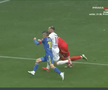 Gol de cascadorii râsului în Superliga! Ploaia de la Sibiu l-a doborât pe portarul Krell