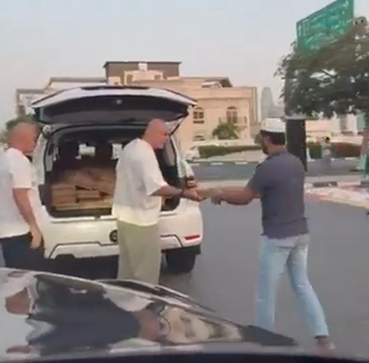 Cosmin Olăroiu, gest superb în Dubai » Cum a fost surprins antrenorul român