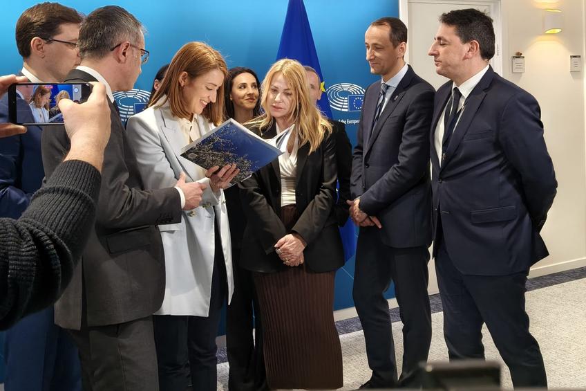 Nadia alături de Roberta Metsola FOTO Luminița Paul